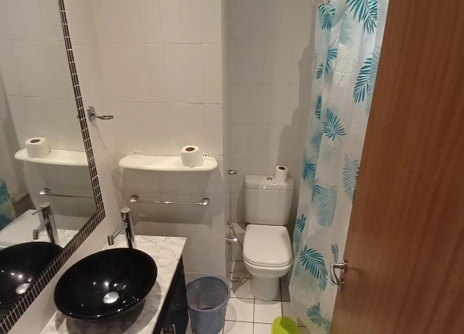 Quiet Inn Lac 2 With 3 Bedrooms Тунис
